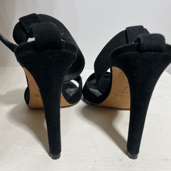 VINCE “GITA” Black Suede Ankle Strap Heeled Sandal Size 8 - Picture 5 of 9